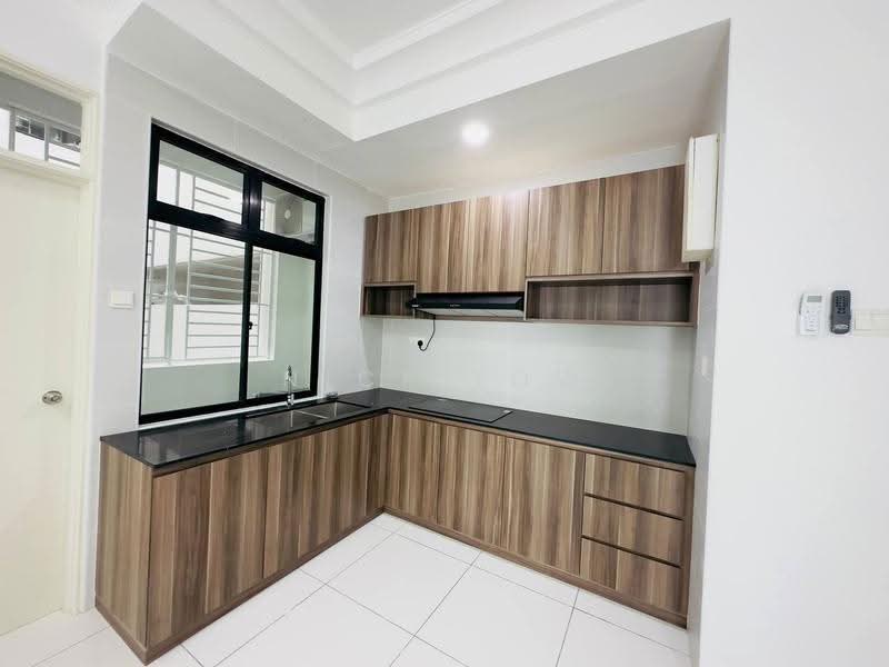Kediaman Servis untuk Disewa di The Platino Serviced Apartment - Nick Low - Kitchen - PropertyGuru.com.my