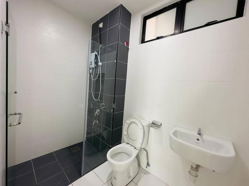 Kediaman Servis untuk Disewa di The Platino Serviced Apartment - Nick Low - Bathroom - PropertyGuru.com.my