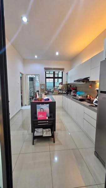 Semi-Detached House for Sale in Taman Seri Austin (Tebrau) - Nelson Tan Poh Kiong - Kitchen - PropertyGuru.com.my