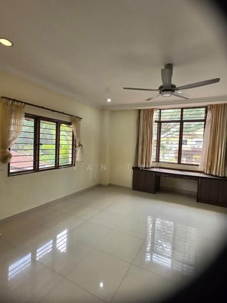 Rumah Teres 2.5-Tingkat untuk Dijual di Puchong (Selangor) - Ivan Tan - Study - PropertyGuru.com.my
