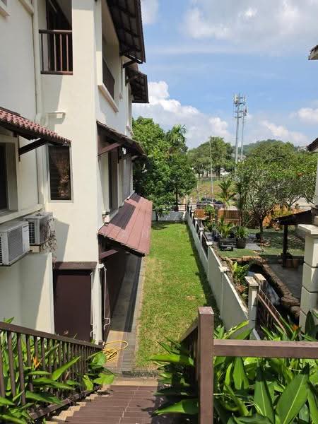 Rumah Teres 2.5-Tingkat untuk Dijual di Puchong (Selangor) - Ivan Tan - Exterior - PropertyGuru.com.my