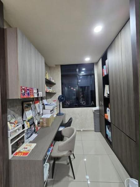 Rumah Teres 2-Tingkat untuk Dijual di Bandar Seri Alam (Masai) - Ethan Gan - Study - PropertyGuru.com.my