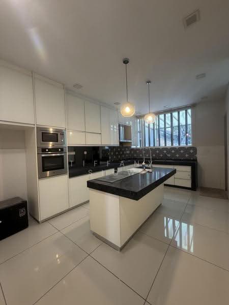 Semi-Detached House for Sale in Bukit Kerinchi (Pantai) - Tiffany Siow - Kitchen - PropertyGuru.com.my