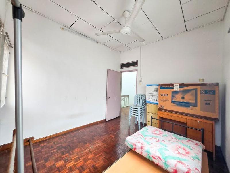Rumah Teres 2-Tingkat untuk Dijual di Taman Maluri (Cheras) - Zul Syafiq - Bedroom - PropertyGuru.com.my