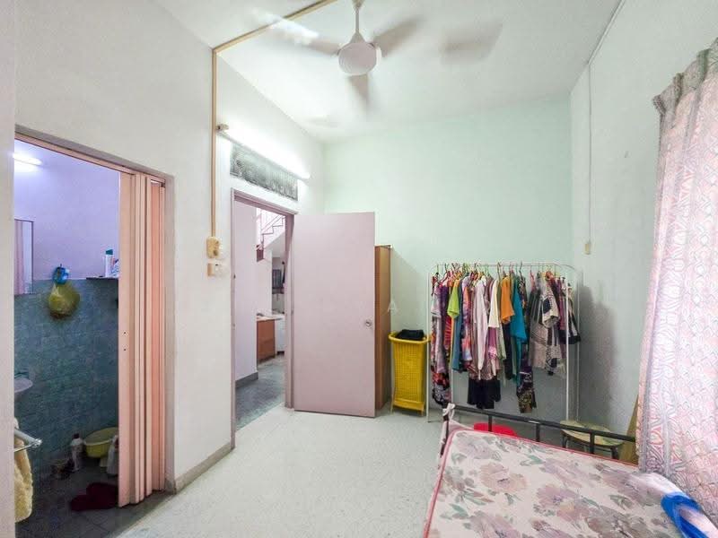 Rumah Teres 2-Tingkat untuk Dijual di Taman Maluri (Cheras) - Zul Syafiq - Bedroom - PropertyGuru.com.my