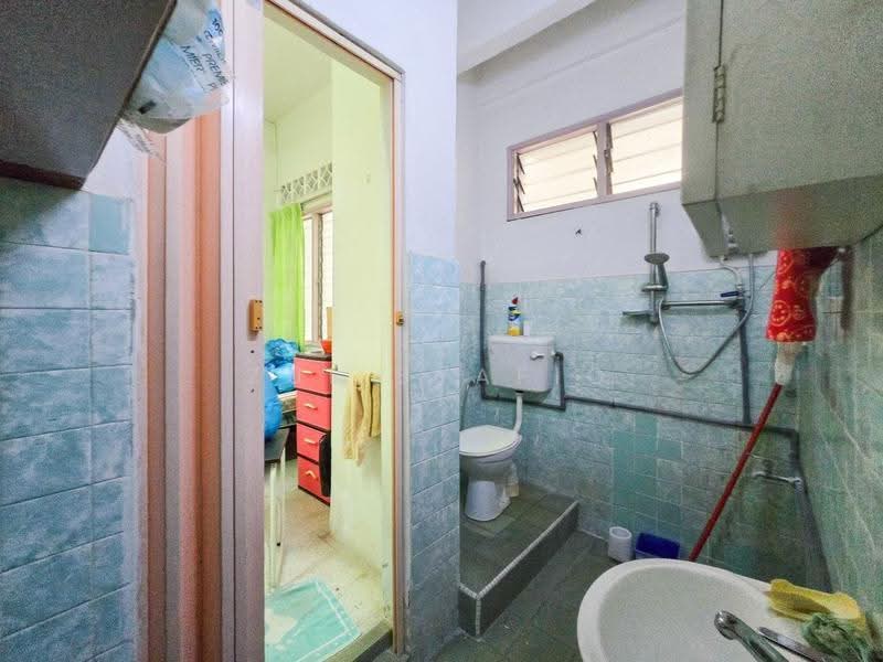Rumah Teres 2-Tingkat untuk Dijual di Taman Maluri (Cheras) - Zul Syafiq - Bathroom - PropertyGuru.com.my