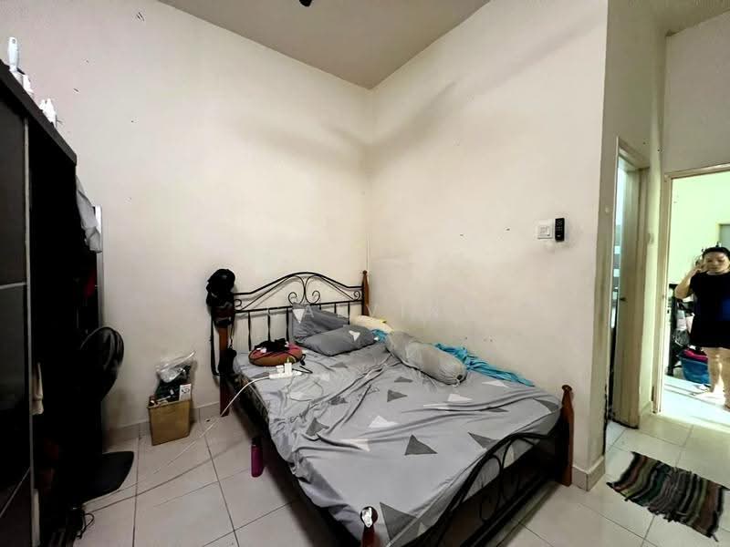 Rumah Kluster untuk Dijual di Taman Seri Austin (Tebrau) - Calvin Lee - Bedroom - PropertyGuru.com.my
