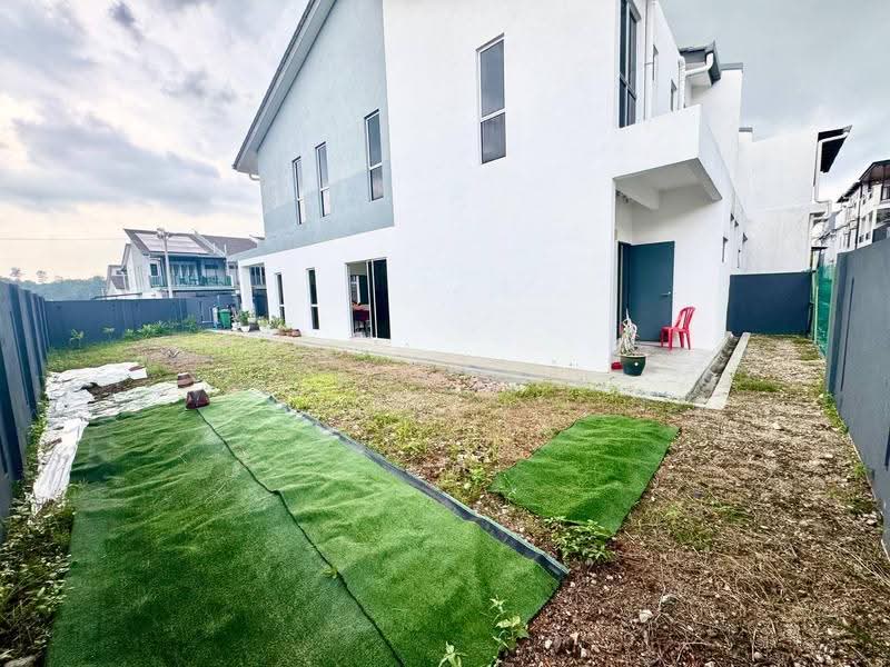 2-storey Terraced House for Sale in Taman Vista Mutiara (Bandar Sungai Long) - Ahmad Muslim - Exterior - PropertyGuru.com.my