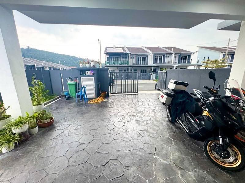 2-storey Terraced House for Sale in Taman Vista Mutiara (Bandar Sungai Long) - Ahmad Muslim - Exterior - PropertyGuru.com.my