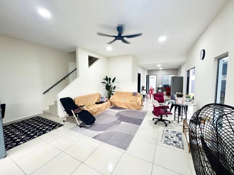 2-storey Terraced House for Sale in Taman Vista Mutiara (Bandar Sungai Long) - Ahmad Muslim - Living Room - PropertyGuru.com.my