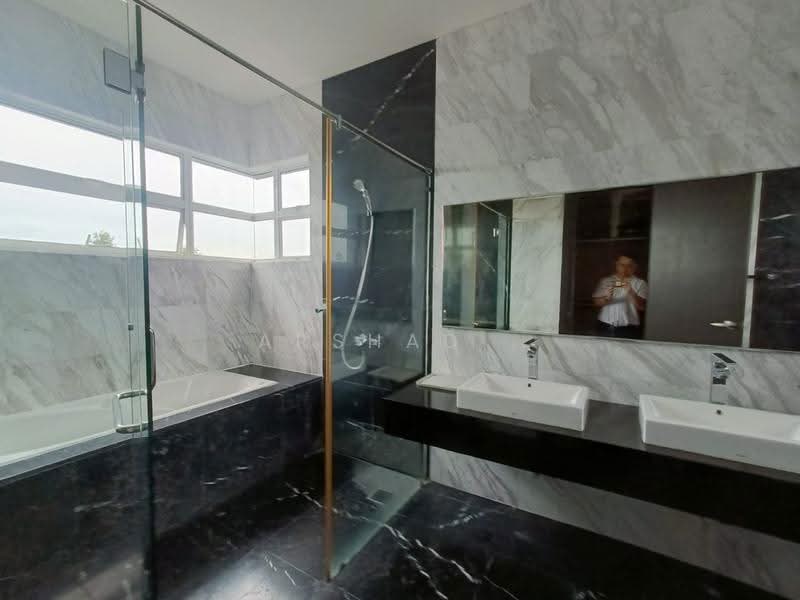 Bungalow House for Sale in Horizon Hills (Iskandar Puteri (Nusajaya)) - Arshad . - Bathroom - PropertyGuru.com.my