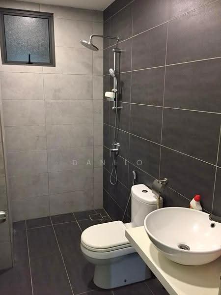 Kediaman Servis untuk Dijual di Damai Hillpark - Danilo Lim - Bathroom - PropertyGuru.com.my