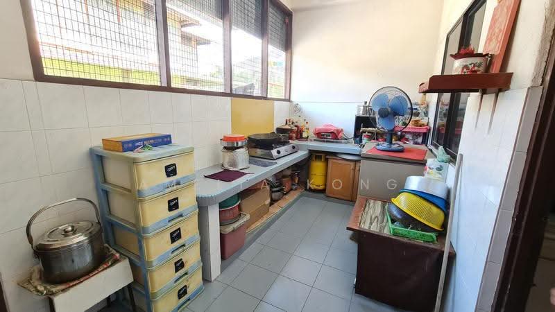 Rumah Teres 2-Tingkat untuk Dijual di Taman Istana (Ipoh) - Amelia Kong - Kitchen - PropertyGuru.com.my