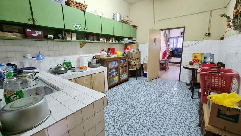 Rumah Teres 2-Tingkat untuk Dijual di Taman Istana (Ipoh) - Amelia Kong - Kitchen - PropertyGuru.com.my