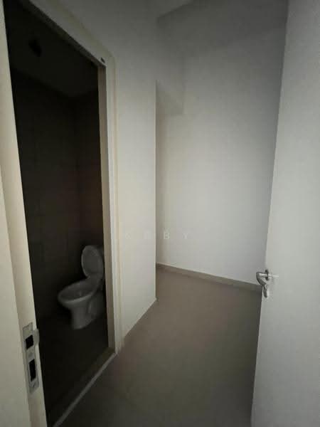 Service Residence for Sale at The Park Sky Residence - Abby Chong - Bathroom - PropertyGuru.com.my