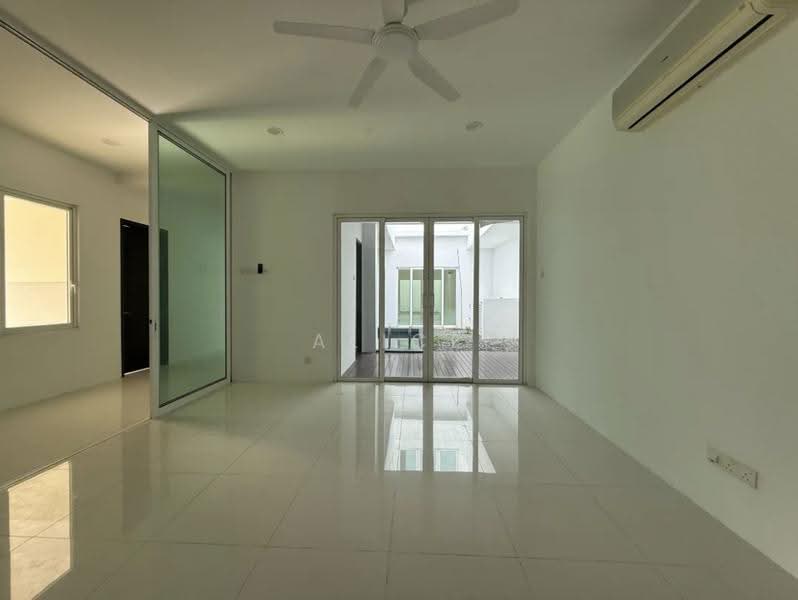 Twin Villas for Rent in Taman Melawati (Ulu Kelang) - Alice Voo - Living Room - PropertyGuru.com.my