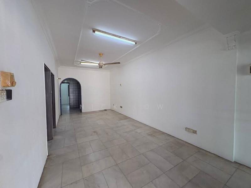 1-storey Terraced House for Rent in Taman Johor Jaya (Johor Bahru) - Nick Low - Living Room - PropertyGuru.com.my