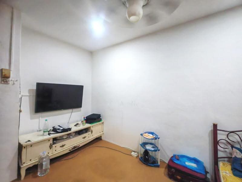 Rumah Teres 2-Tingkat untuk Dijual di Taman Johor Jaya (Johor Bahru) - Sean Yeoh - Living Room - PropertyGuru.com.my