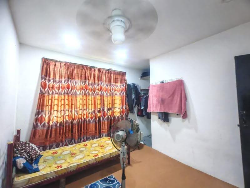 Rumah Teres 2-Tingkat untuk Dijual di Taman Johor Jaya (Johor Bahru) - Sean Yeoh - Bedroom - PropertyGuru.com.my