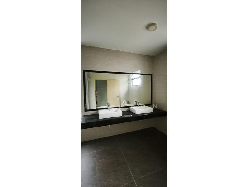 Semi-Detached House for Sale in Skudai (Johor) - Jameson Choo - Bathroom - PropertyGuru.com.my