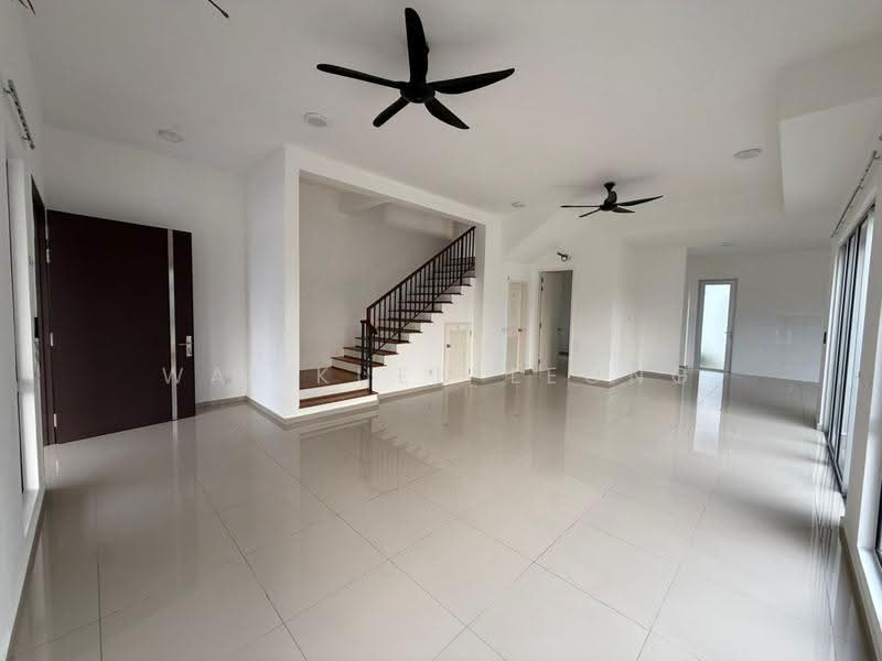 Rumah Teres 2-Tingkat untuk Disewa di Beranang (Selangor) - Wai Kuen Leong - Living Room - PropertyGuru.com.my