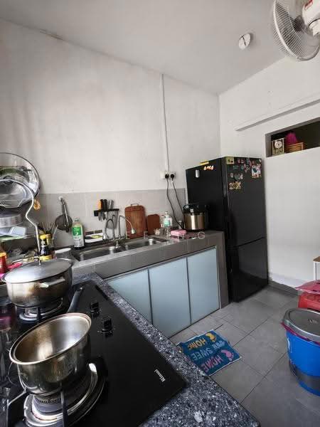 2-storey Terraced House for Sale in Taman Indahpura (Kulai) - Bee Ng - Kitchen - PropertyGuru.com.my