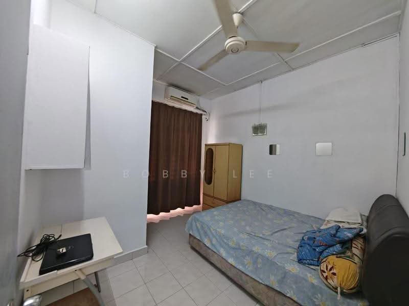 2-storey Terraced House for Sale in Ampang Jaya (Ampang) - Bobby Lee - Bedroom - PropertyGuru.com.my