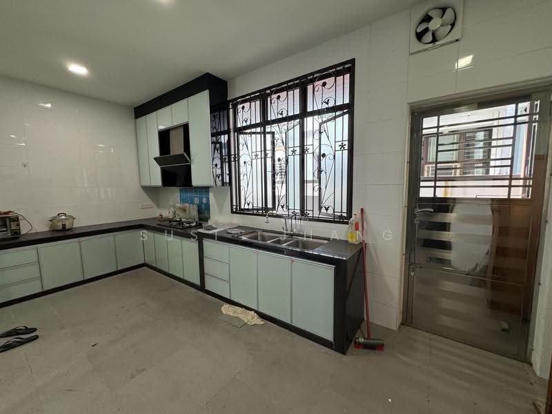 Semi-Detached House for Sale in Skudai (Johor) - Susi Tjhang - Kitchen - PropertyGuru.com.my