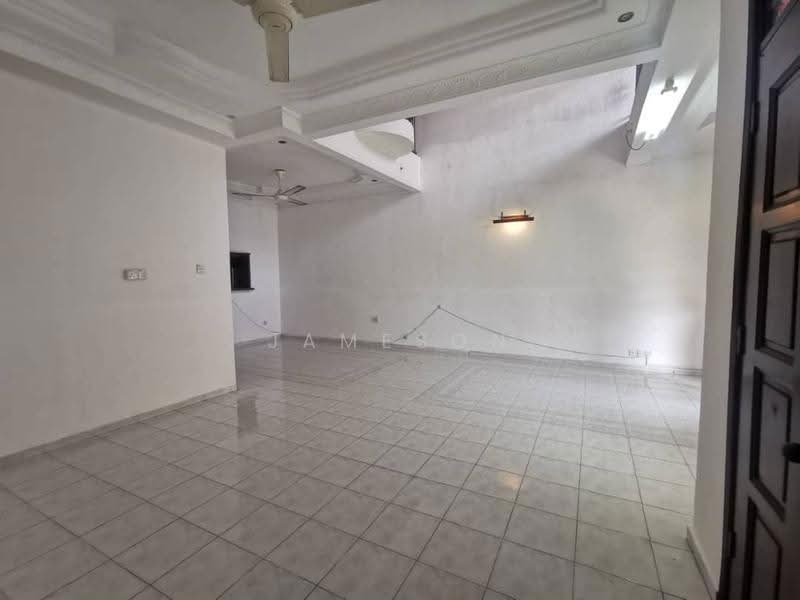 Rumah Teres 2-Tingkat untuk Disewa di Taman Sutera (Johor Bahru) - Jameson Choo - Living Room - PropertyGuru.com.my