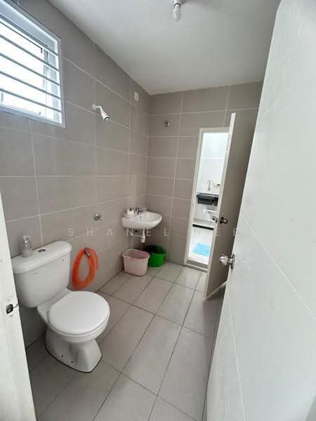 Rumah Teres 2-Tingkat untuk Dijual di Bandar Seri Impian (Kluang) - Shanel Tee - Bathroom - PropertyGuru.com.my