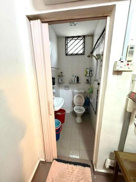 2-storey Terraced House for Sale in Taman Universiti (Skudai) - Jameson Choo - Bathroom - PropertyGuru.com.my