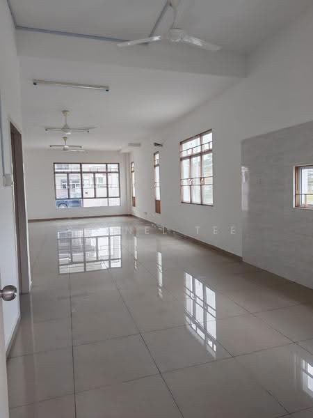 Rumah Teres 2-Tingkat untuk Dijual di Taman Kluang Perdana (Kluang) - Shanel Tee - Living Room - PropertyGuru.com.my
