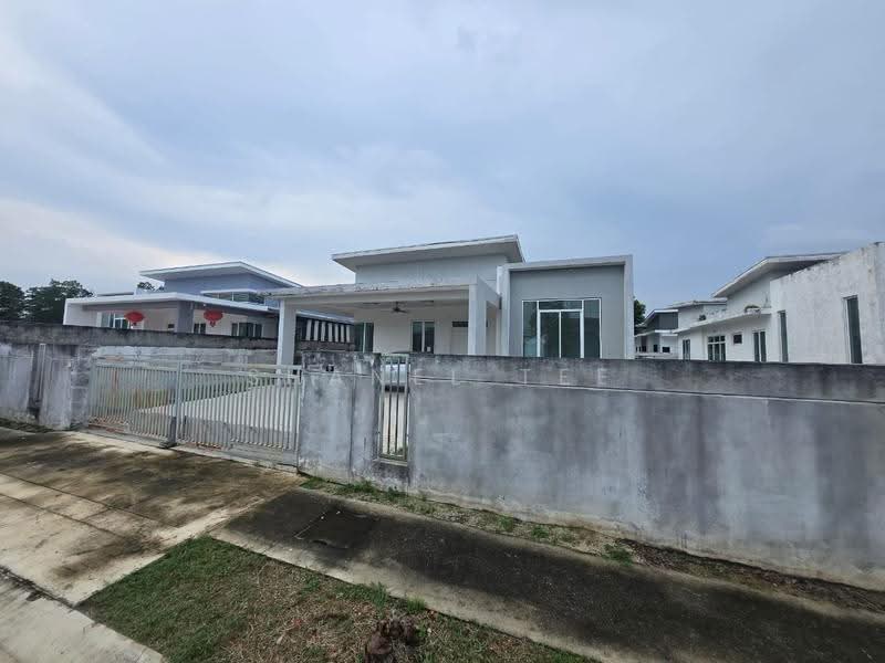 Bungalow House untuk Dijual di Bandar Seri Impian (Kluang) - Shanel Tee - Exterior - PropertyGuru.com.my