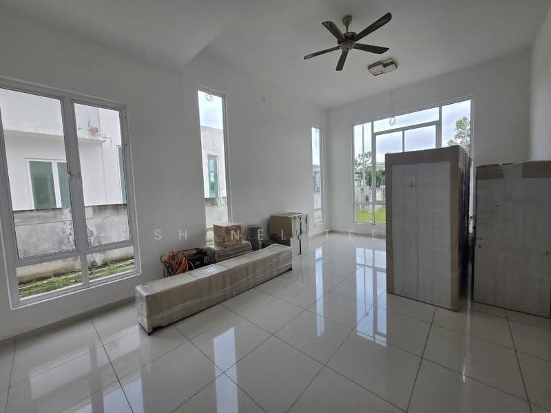 Bungalow House untuk Dijual di Bandar Seri Impian (Kluang) - Shanel Tee - Living Room - PropertyGuru.com.my