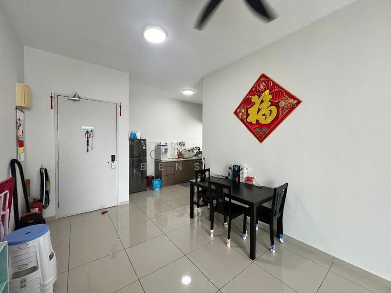 Kediaman Servis untuk Dijual di Parkland Residence - Benson Chong - Dining Room - PropertyGuru.com.my