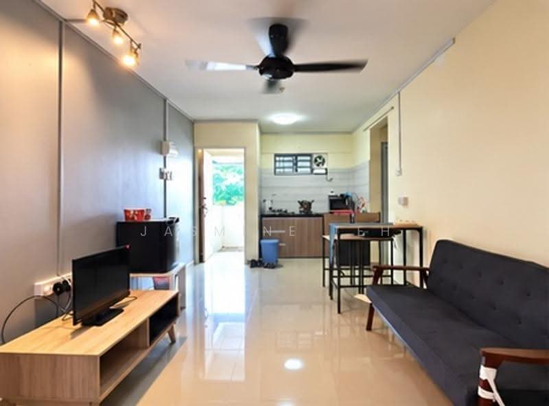 Rumah Flat untuk Dijual di Desa Pinang 2 - Jasmine Teh - Living Room - PropertyGuru.com.my