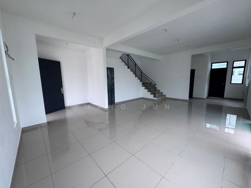 Rumah Teres 2-Tingkat untuk Dijual di Taman Seri Austin (Tebrau) - Guang Jun Loh - PropertyGuru.com.my