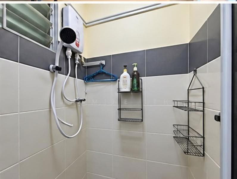 Pangsapuri untuk Dijual di Desa Pinang - Jasmine Teh - Bathroom - PropertyGuru.com.my