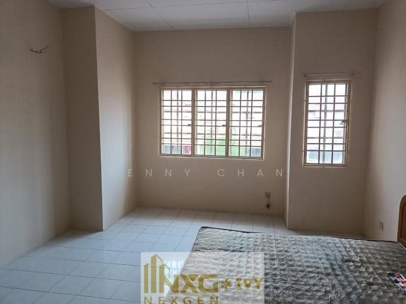 2-storey Terraced House for Sale in Bandar Bukit Tinggi (Klang) - Kenny Chan - Bedroom - PropertyGuru.com.my