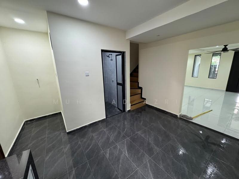 2-storey Terraced House for Sale in Taman Gembira (Tampoi) - MUHAMAD AZRI - Interior - PropertyGuru.com.my