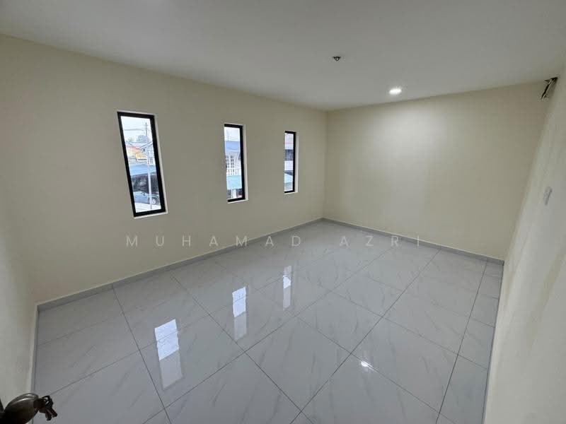 2-storey Terraced House for Sale in Taman Gembira (Tampoi) - MUHAMAD AZRI - Interior - PropertyGuru.com.my