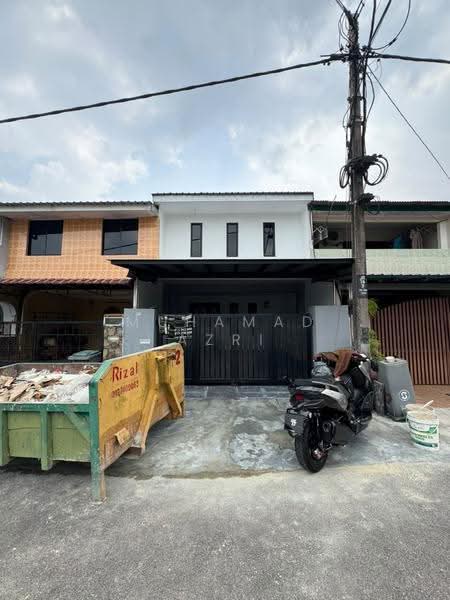 2-storey Terraced House for Sale in Taman Gembira (Tampoi) - MUHAMAD AZRI - Exterior - PropertyGuru.com.my