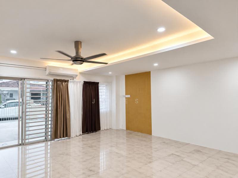 2-storey Terraced House for Rent in Taman Pekatra Indah (Simpang Ampat) - Janes Lee - Living Room - PropertyGuru.com.my