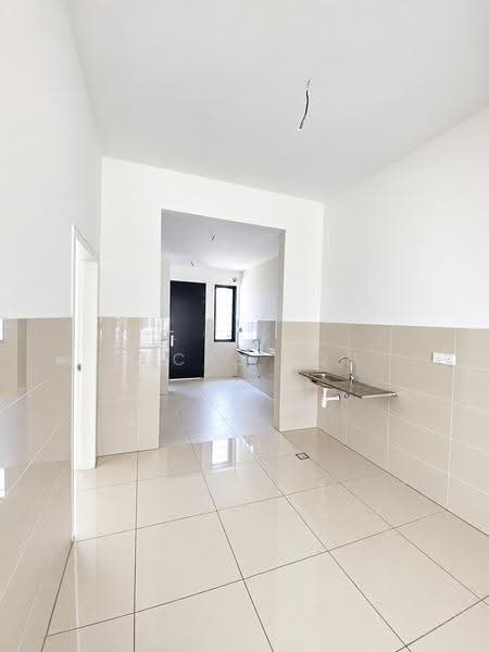 Rumah Teres 2-Tingkat untuk Dijual di Elmina (Shah Alam) - Lucas Loh - Kitchen - PropertyGuru.com.my
