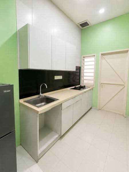 Semi-Detached House for Rent in Hijauan Valdor (Sungai Jawi) - Janes Lee - Kitchen - PropertyGuru.com.my