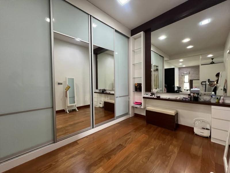Rumah Berkembar untuk Dijual di East Ledang (Iskandar Puteri (Nusajaya)) - Arshad . - Master Bedroom - PropertyGuru.com.my