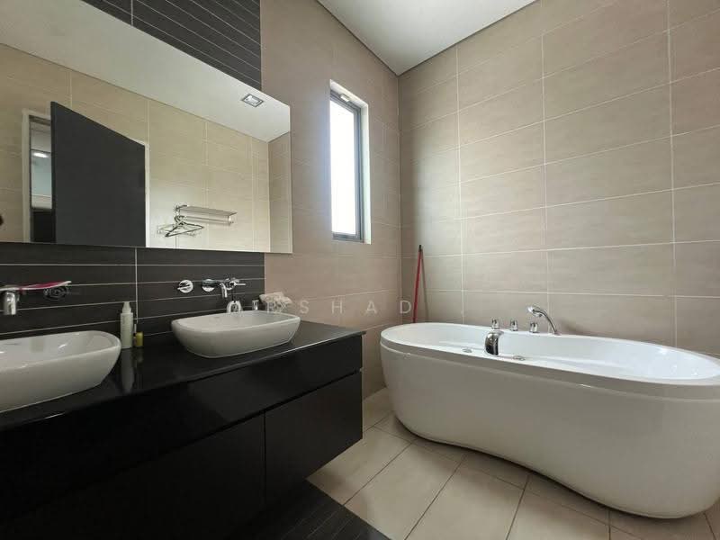 Rumah Berkembar untuk Dijual di East Ledang (Iskandar Puteri (Nusajaya)) - Arshad . - Bathroom - PropertyGuru.com.my