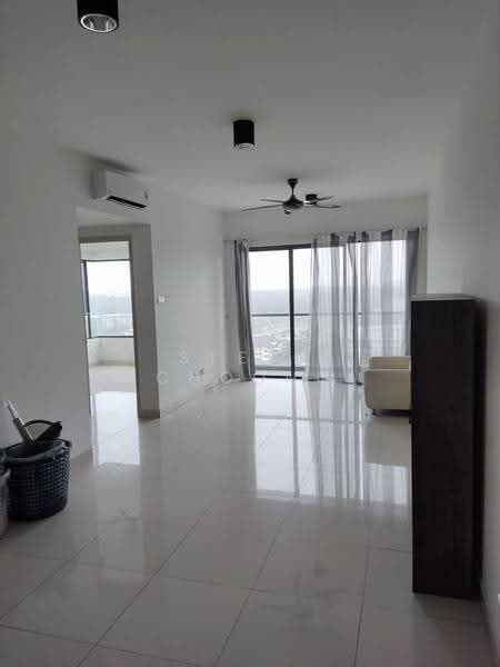 Kondominium untuk Dijual di The Raffles Suites - Steph Choong - Living Room - PropertyGuru.com.my