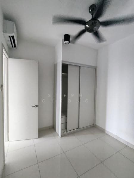 Kondominium untuk Dijual di The Raffles Suites - Steph Choong - Bedroom - PropertyGuru.com.my
