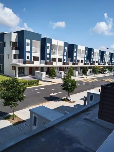Rumah Teres 2-Tingkat untuk Disewa di Sepang (Selangor) - Ahmad Sabri - Exterior - PropertyGuru.com.my